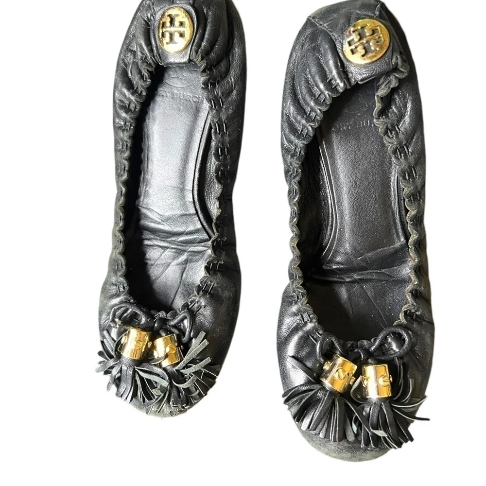 ▶️ Tory Burch ◀️ Reese Black Flats with Tassels. 6.5
